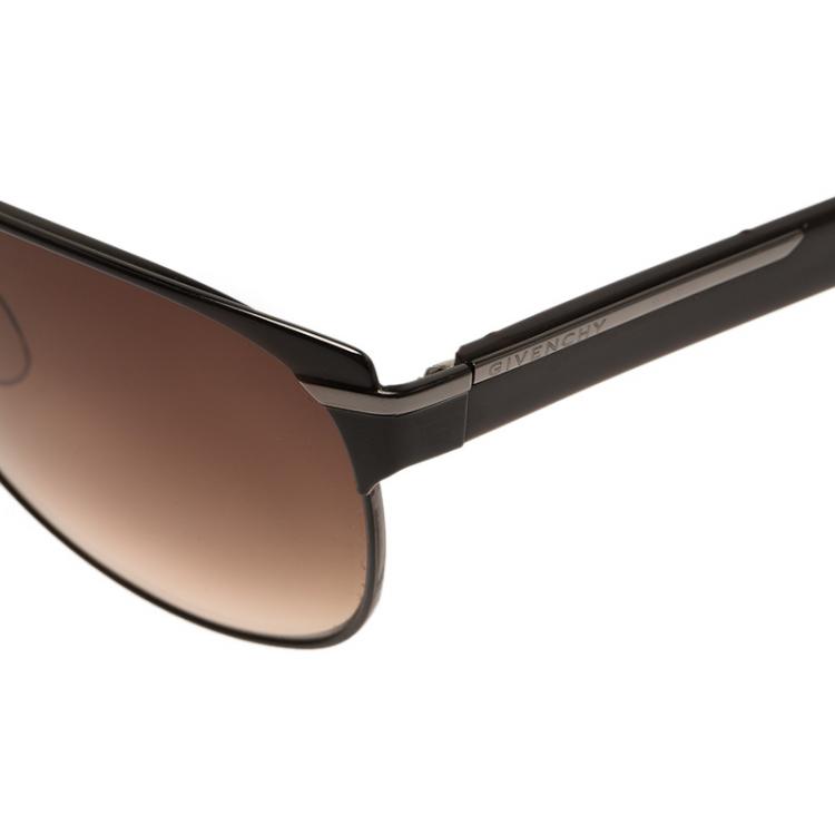 Pre Owned Givenchy Brown SGV357 Round Sunglasses