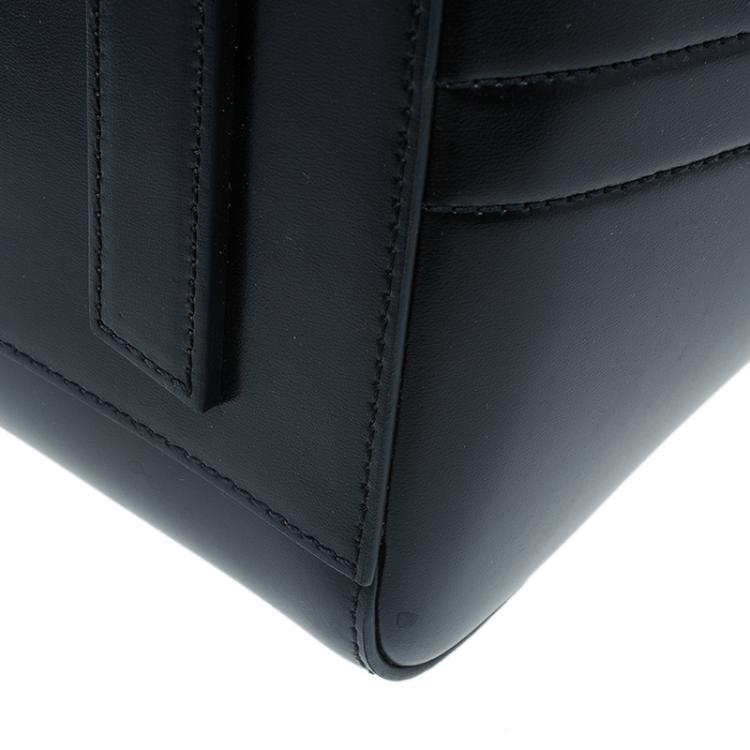 مملوكة مسبقًا Givenchy Black Shine Leather Medium Antigona Satchel Bag