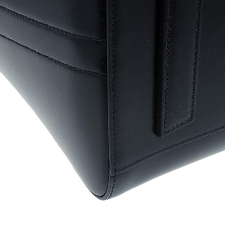 مملوكة مسبقًا Givenchy Black Shine Leather Medium Antigona Satchel Bag