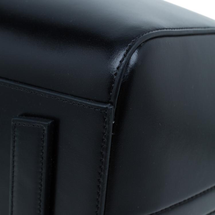 مملوكة مسبقًا Givenchy Black Shine Leather Medium Antigona Satchel Bag