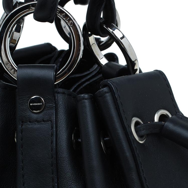 مملوكة مسبقًا Givenchy Black Leather Small Pumpkin Bag