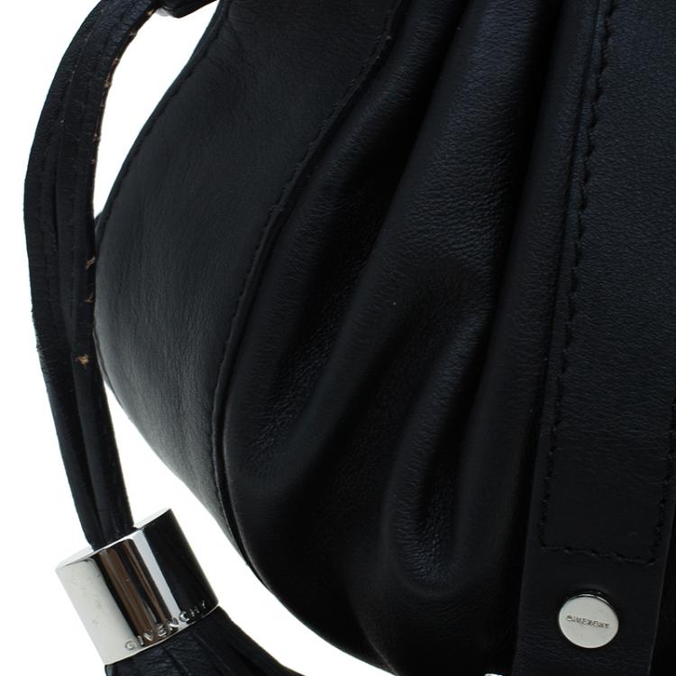 مملوكة مسبقًا Givenchy Black Leather Small Pumpkin Bag