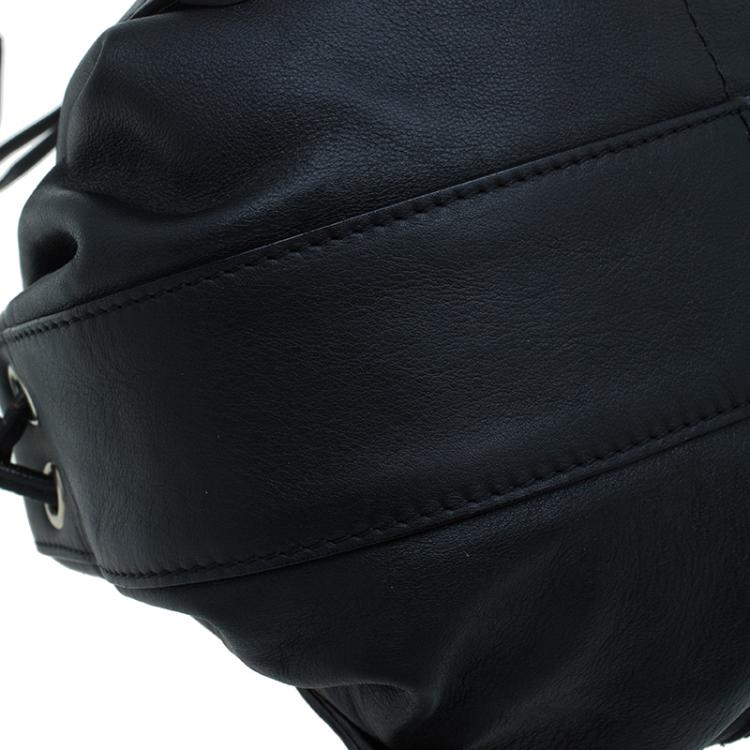 مملوكة مسبقًا Givenchy Black Leather Small Pumpkin Bag