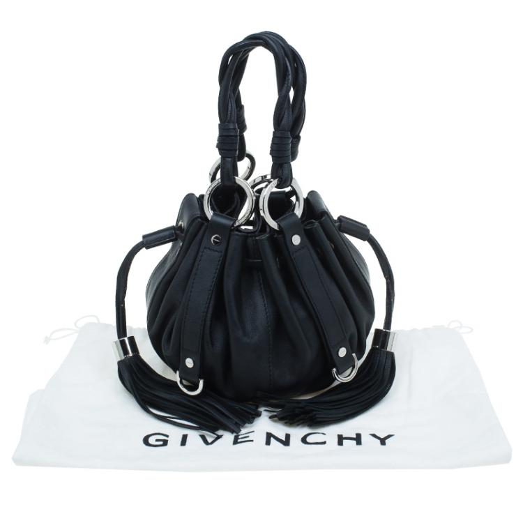 مملوكة مسبقًا Givenchy Black Leather Small Pumpkin Bag