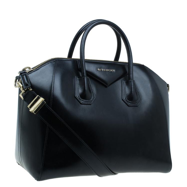 مملوكة مسبقًا Givenchy Black Leather Medium Antigona Satchel