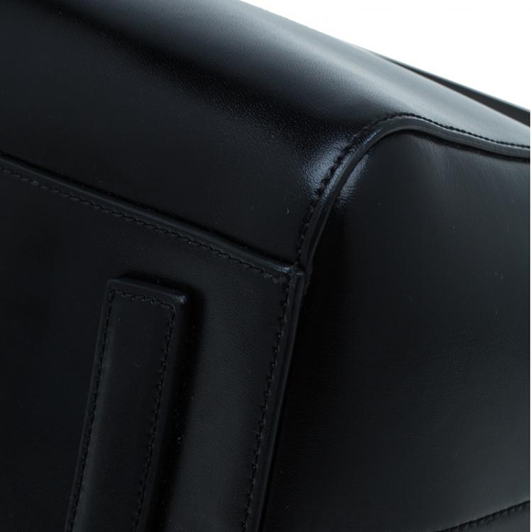 مملوكة مسبقًا Givenchy Black Leather Medium Antigona Satchel