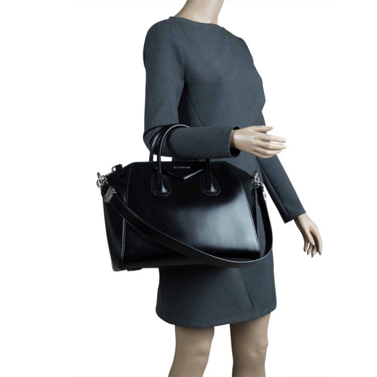 Pre Owned Givenchy Black Leather Medium Antigona Satchel