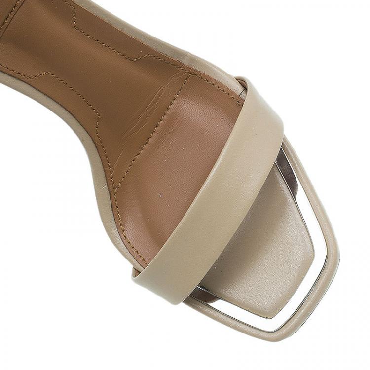 مملوكة مسبقًا Givenchy Beige Leather Ankle Strap Platform Heel Sandals Size 37
