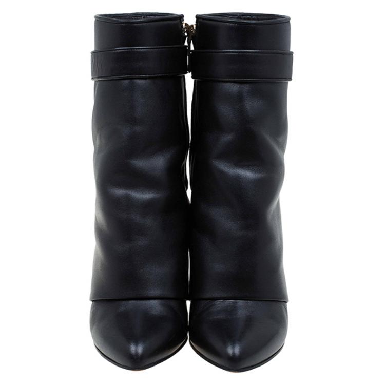 مملوكة مسبقًا Givenchy Black Leather Shark Lock Wedge Ankle Boots Size 37