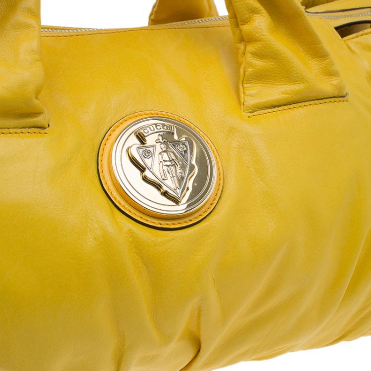 مملوكة مسبقًا Gucci Yellow Leather Small Hysteria Satchel