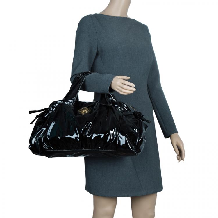 Pre Owned Gucci Black Patent Leather Hysteria Top Handle Bag