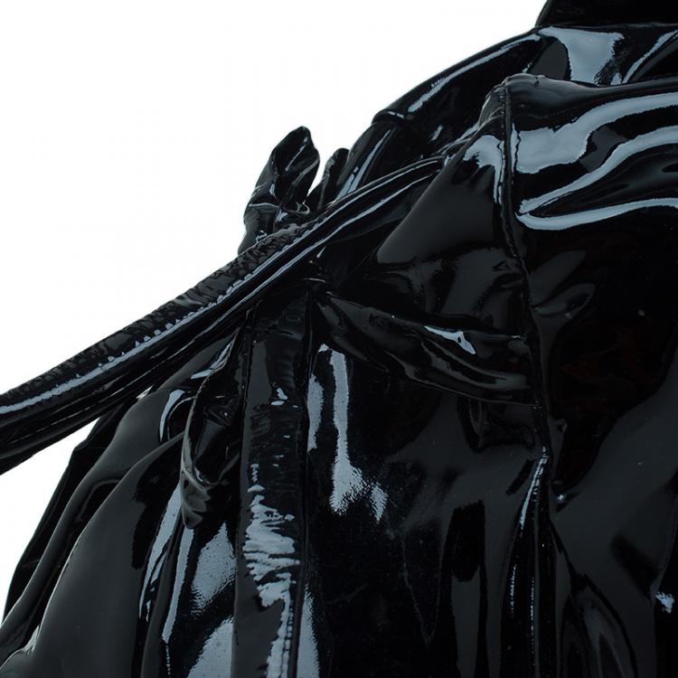 Pre Owned Gucci Black Patent Leather Hysteria Top Handle Bag