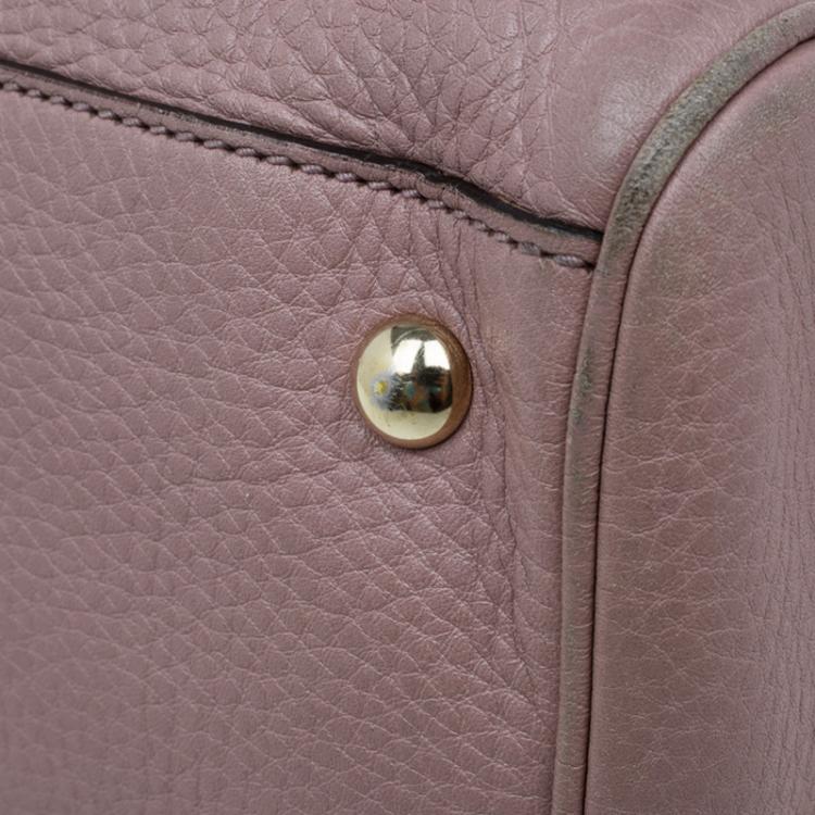 مملوكة مسبقًا Gucci Light Pink Pebbled Leather Medium Bamboo Top Handle Bag