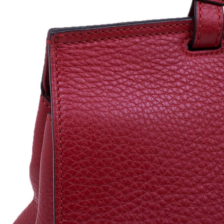Pre Owned Gucci Red Leather Medium Bamboo Daily Top Handle Bag