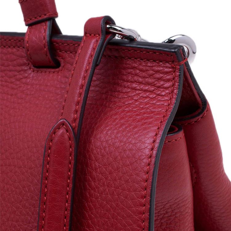 Pre Owned Gucci Red Leather Medium Bamboo Daily Top Handle Bag