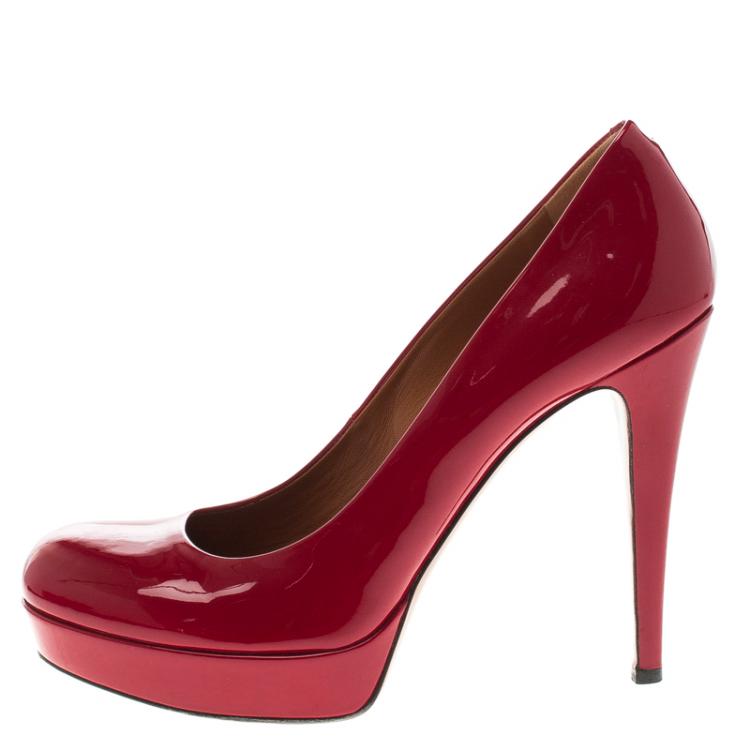 Gucci on sale red pumps