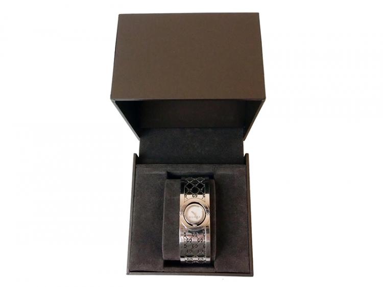 مملوكة مسبقًا Gucci Bangle Twirl Stainless Women's Wrist Watch 22MM