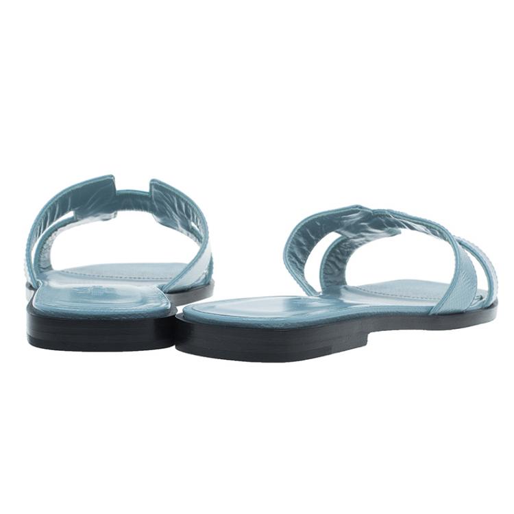 Pre Owned Hermes Light Blue Patent Leather Oran Sandals Size 36.5