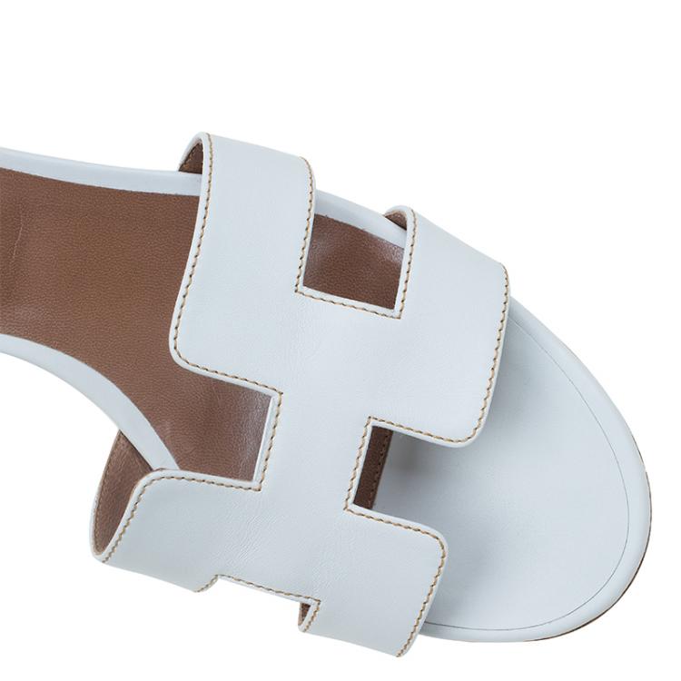 Pre Owned Hermes White Leather Oasis Slides Size 39.5