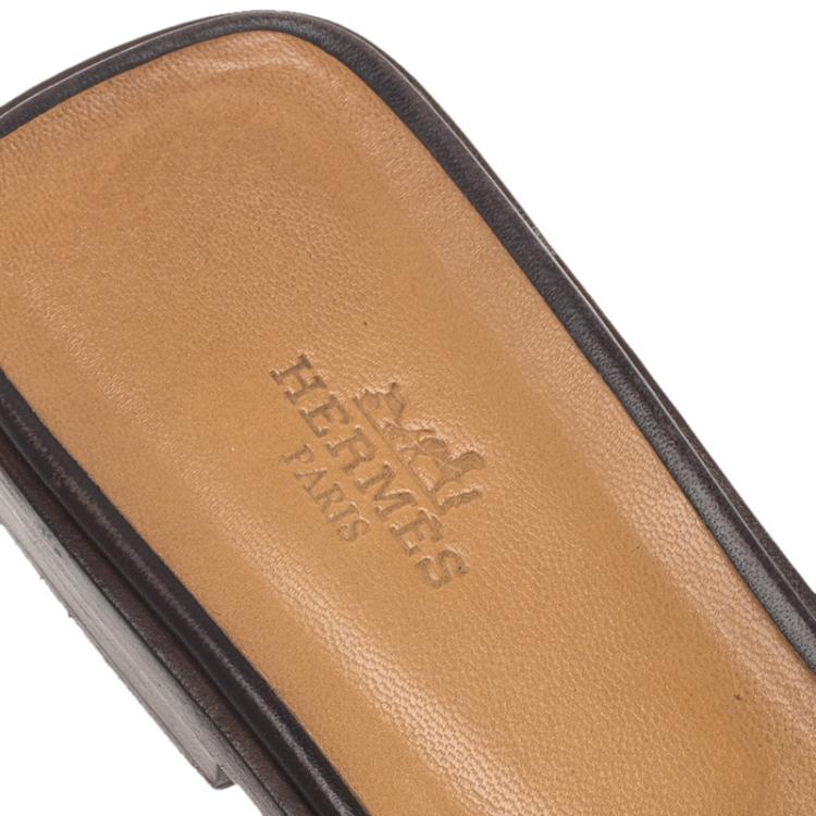 Pre Owned Hermes Brown Studded Leather Oran Sandals Size 39