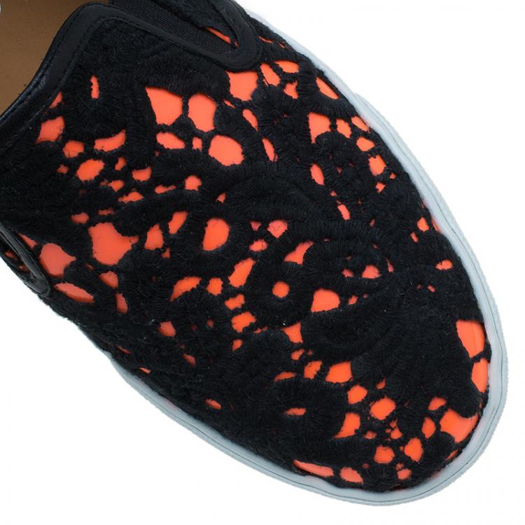 Pre Owned Jimmy Choo Black and Orange Demi Lace Slippers Size 39