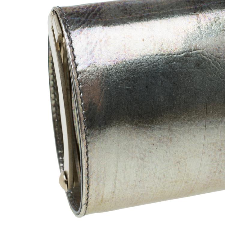 مملوكة مسبقًا Jimmy Choo Metallic Silver Leather Twill Tube Clutch