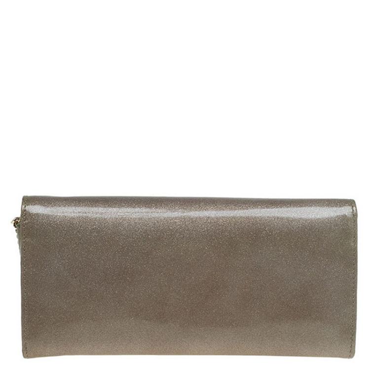 مملوكة مسبقًا Jimmy Choo Beige Patent Leather Glitter Milla Chain Clutch