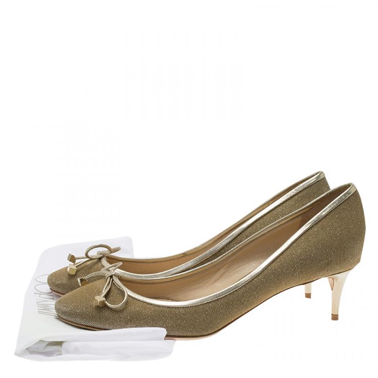 Pre Owned Jimmy Choo Gold Leather and Glitter Fabric River Pumps Size 38 