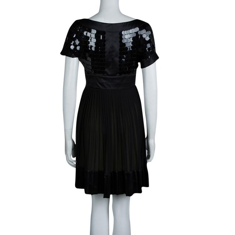 مملوكة مسبقًا Just Cavalli Black Silk Paillette Embellished Pleated Short Sleeve Dress M