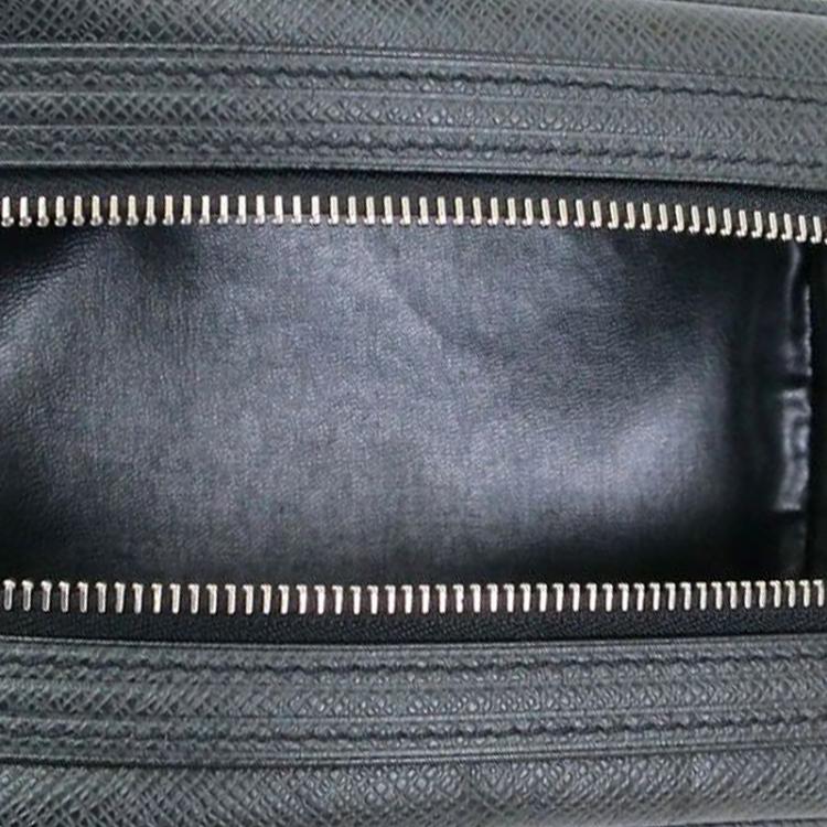  مملوكة مسبقًا Louis Vuitton Ardoise Taiga Leather Trousse Ivan Toiletry Bag