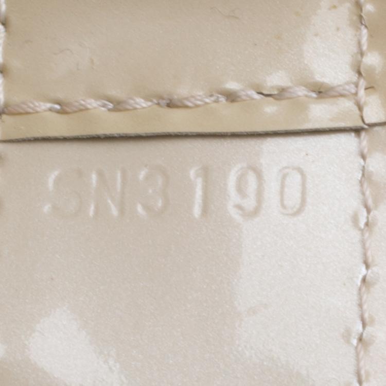 Pre Owned Louis Vuitton Perle Monogram Vernis Wilshire MM Bag