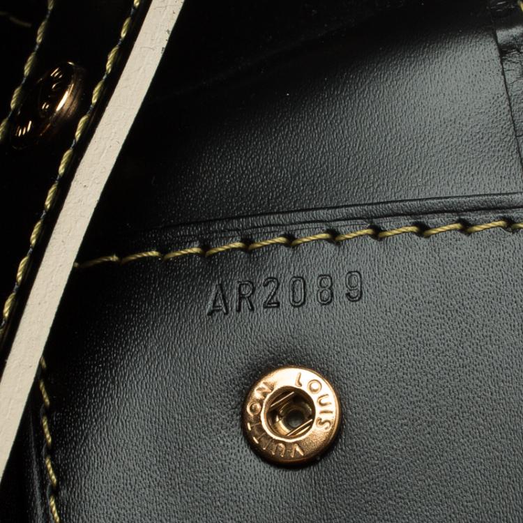 Pre Owned Louis Vuitton Black Suhali Leather L'Absolu De Voyage Bag