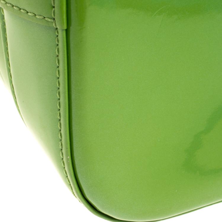 مملوكة مسبقًا Louis Vuitton Vert Tonic Monogram Vernis Limited Edition Stephen Sprouse Roses Alma GM Bag