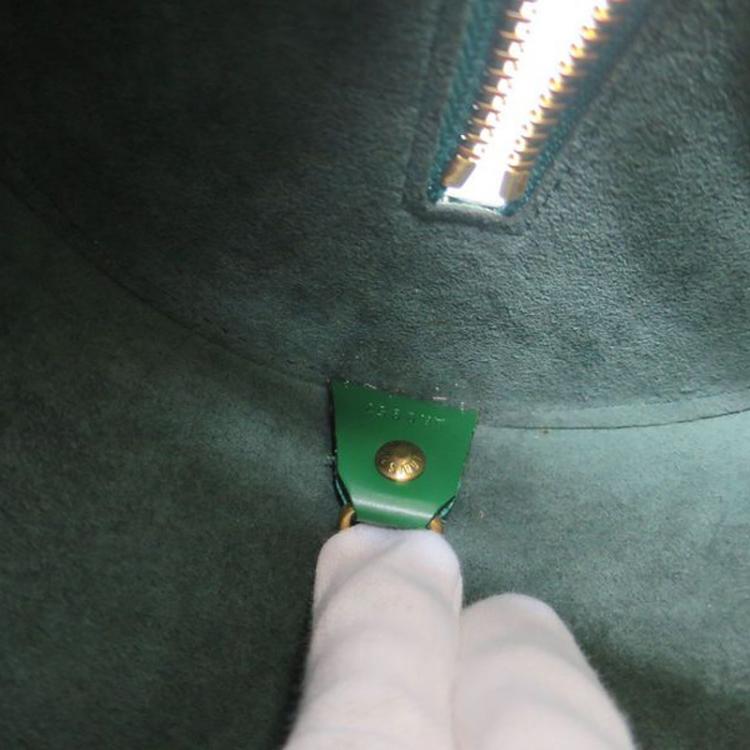 Pre Owned Louis Vuitton Borneo Green Epi Leather Soufflot Bag