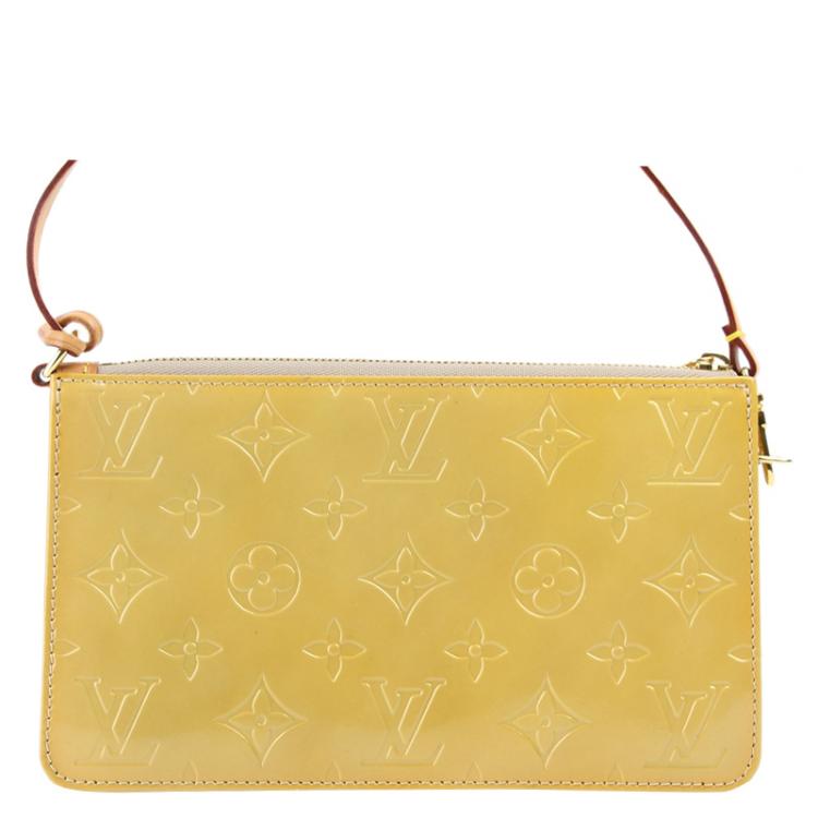 Louis Vuitton Beige Monogram Vernis Lexington Pochette Bag Louis Vuitton |  The Luxury Closet
