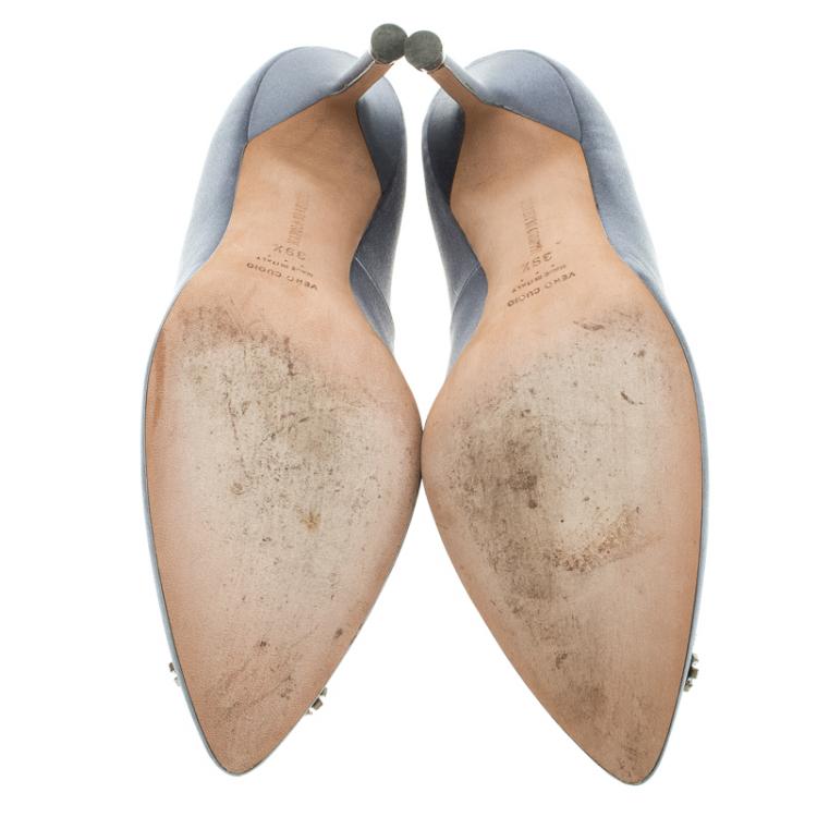 Pre Owned Manolo Blahnik Grey Satin Hangisi Embellished Pumps Size 39.5