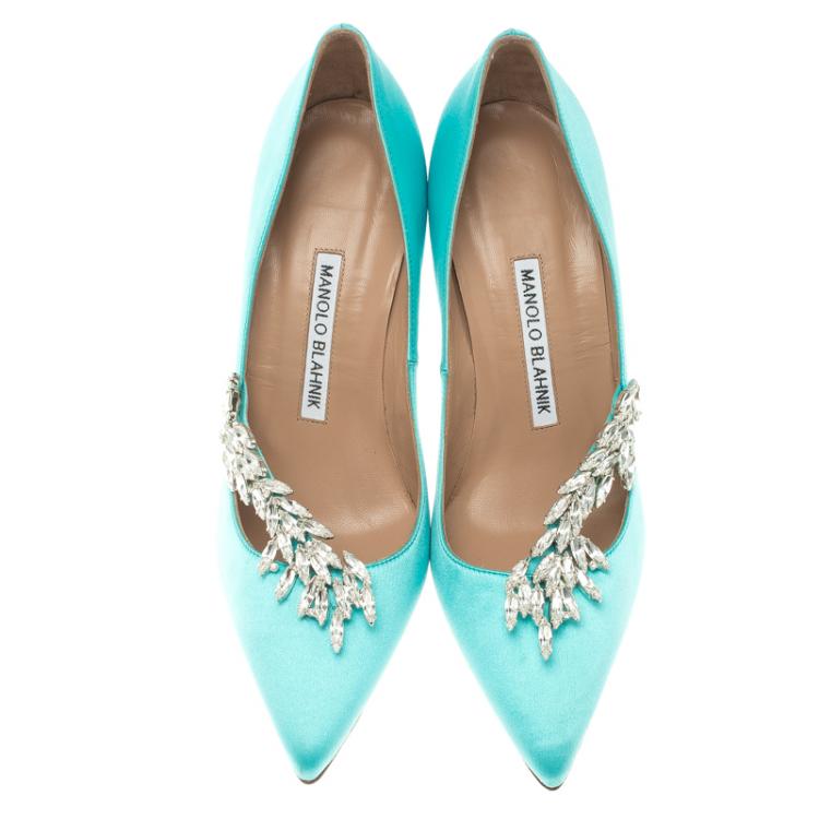 Pre Owned Manolo Blahnik Sky Blue Crystal Embellished Satin Nadira Pointed Toe Pumps Size 36