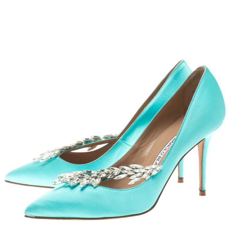 Pre Owned Manolo Blahnik Sky Blue Crystal Embellished Satin Nadira Pointed Toe Pumps Size 36