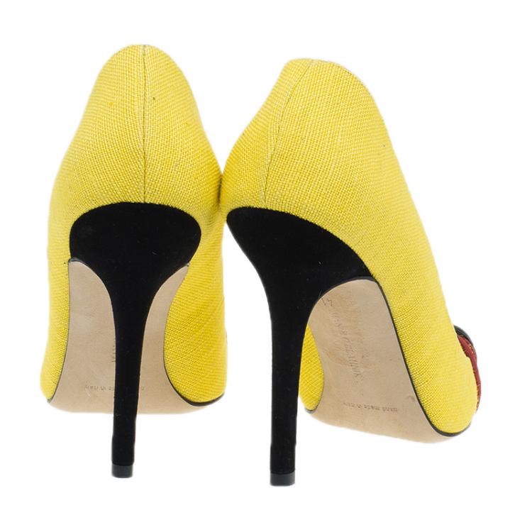 Pre Owned Manolo Blahnik Yellow Canvas Pointed Toe Pumps Size 41 