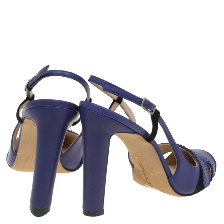 Pre Owned Manolo Blahnik Blue Leather and Black Suede Cap Toe Barrie Spectator Slingback Sandals Size 39.5