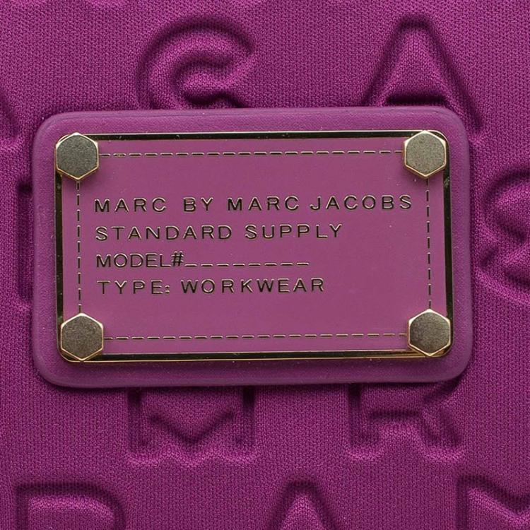 Pre Owned Marc by Marc Jacobs Pink Fabric Vertical Dreamy Logo Laptop Case