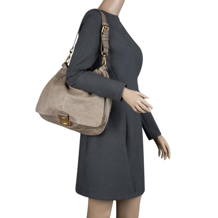 Pre Owned Marc By Marc Jacobs Beige Dreamy Logo Leather Puckered Mouse Hobo