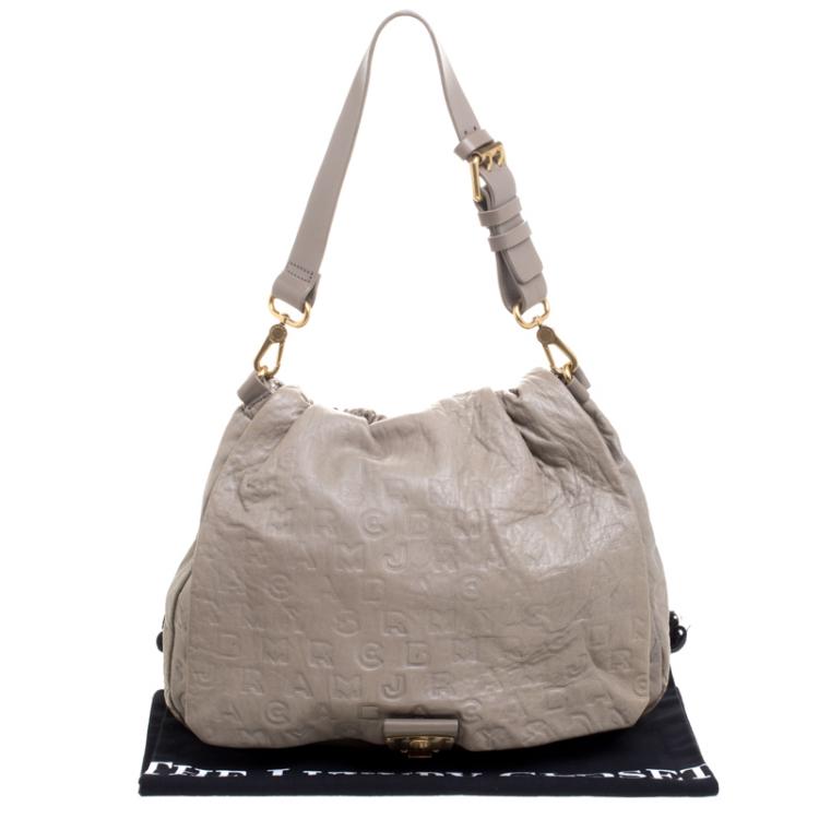 Pre Owned Marc By Marc Jacobs Beige Dreamy Logo Leather Puckered Mouse Hobo