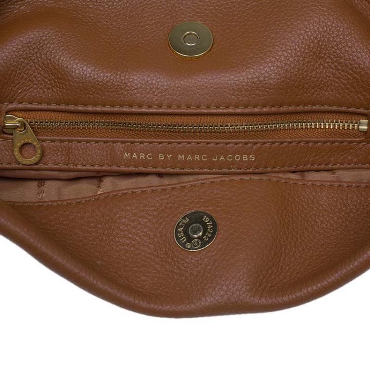Pre Owned Marc by Marc Jacobs Smoked Almond Leather Classic Q Hillier Hobo