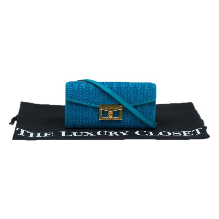 مملوكة مسبقًا Marc by Marc Jacobs Blue Straw and Leather Bianca Wallet on Chain