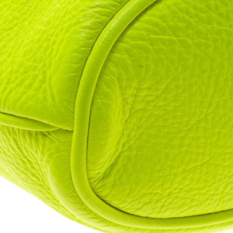 Pre Owned Marc By Marc Jacobs Neon Green Leather Mini Bucket Crossbody Bag