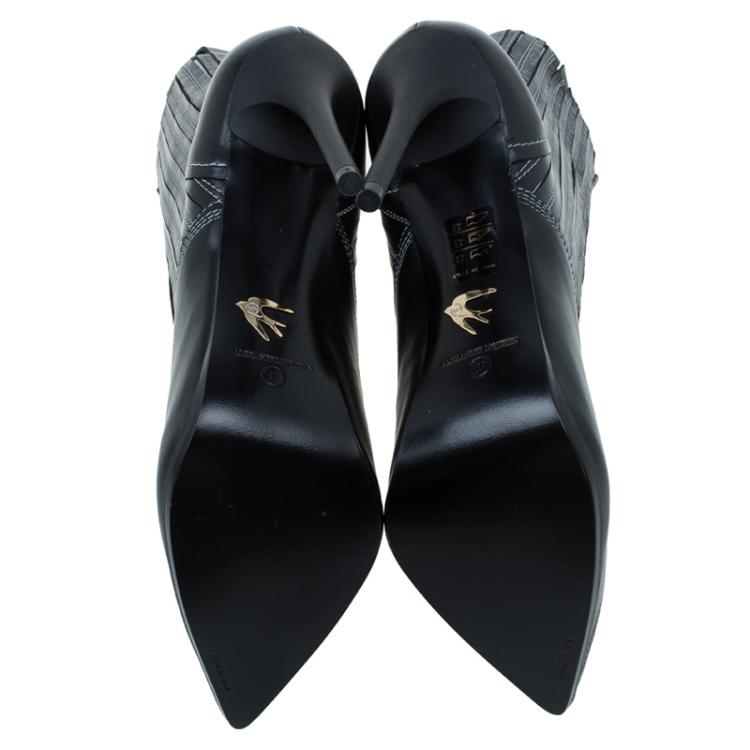 Pre Owned McQ by Alexander McQueen Black Leather Lex Chelsea Ankle Boots Size 40