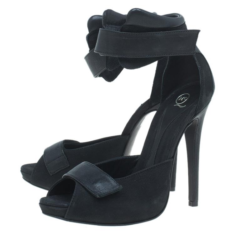 Pre Owned MCQ by Alexander MCQueen Black Leather Ankle Strap Sandals Size 37