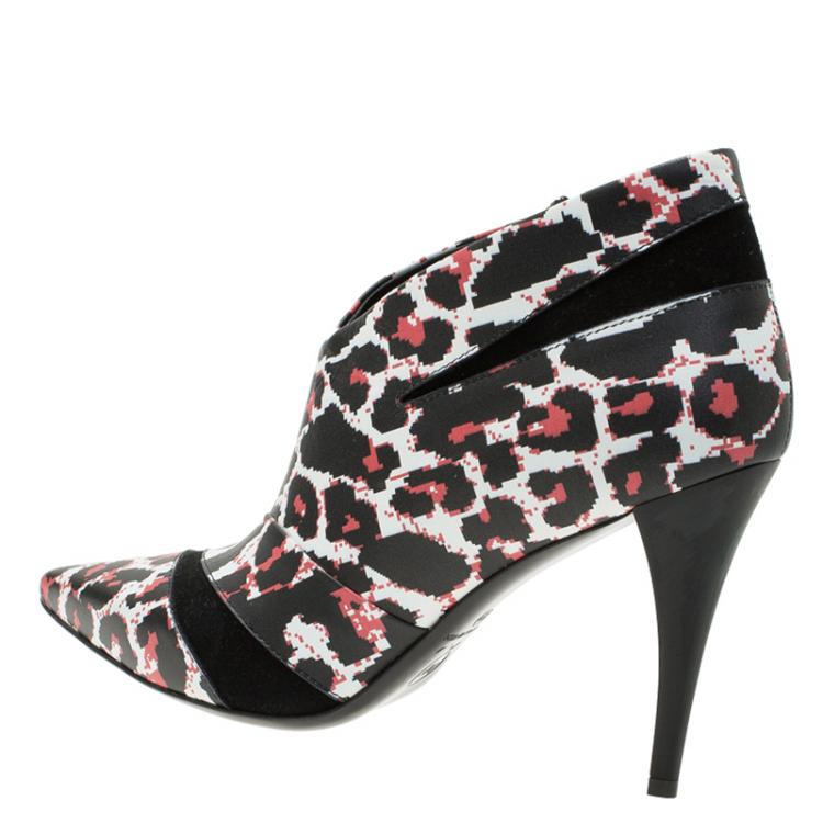Pre Owned McQ by Alexander McQueen Leopard Print Ankle Boots Size 39 
