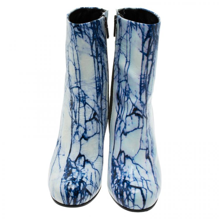 Pre Owned McQ by Alexander McQueen Blue and White Printed Leather Geffrye Boots Size 39